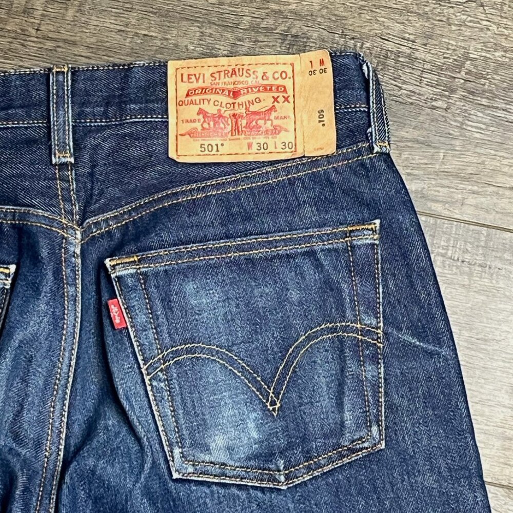 LEVI'S 501 Blue Jeans Pants Denim ((size W30 x L30)) - Picture 3 of 9